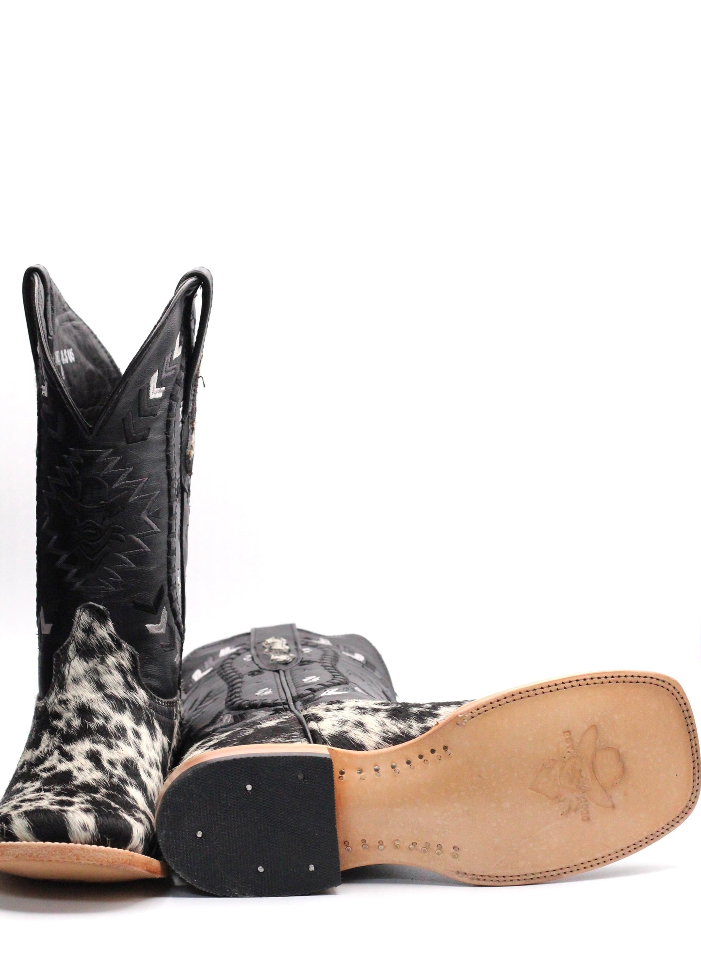 DR COWHIDE BOOT (Black)