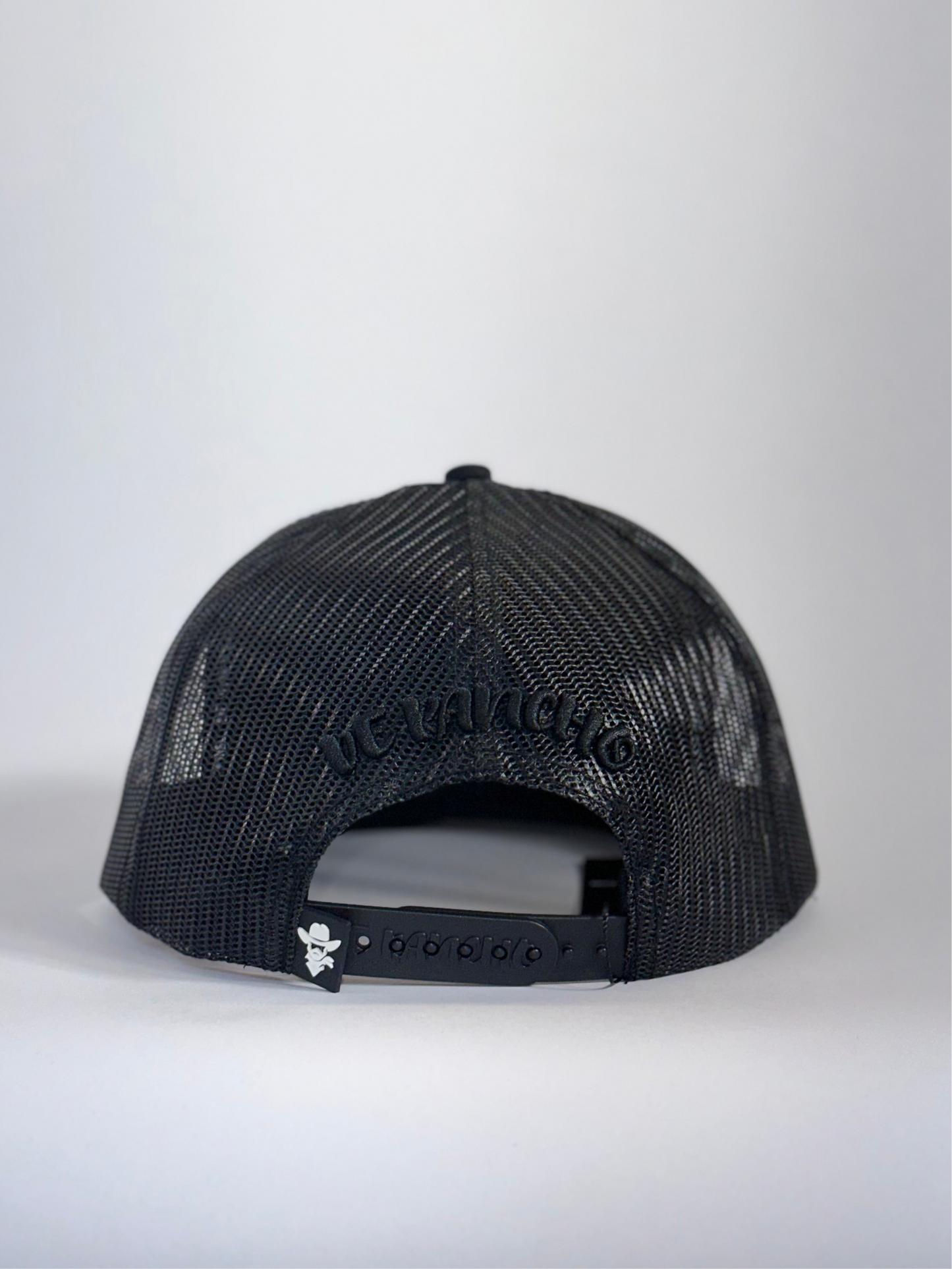 De Rancho Circle Dust (Black) DR215