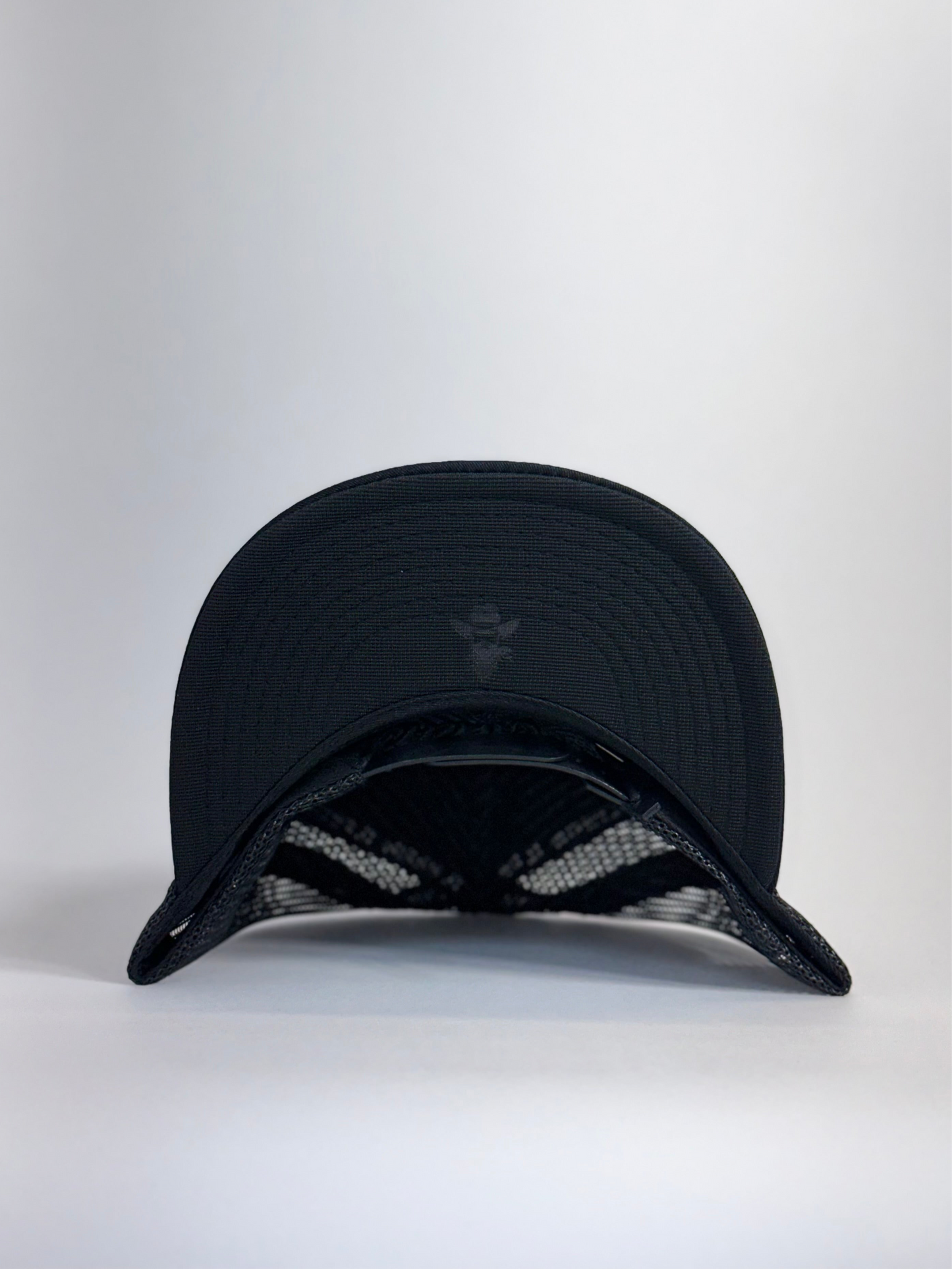 De Rancho Circle Dust (Black) DR215